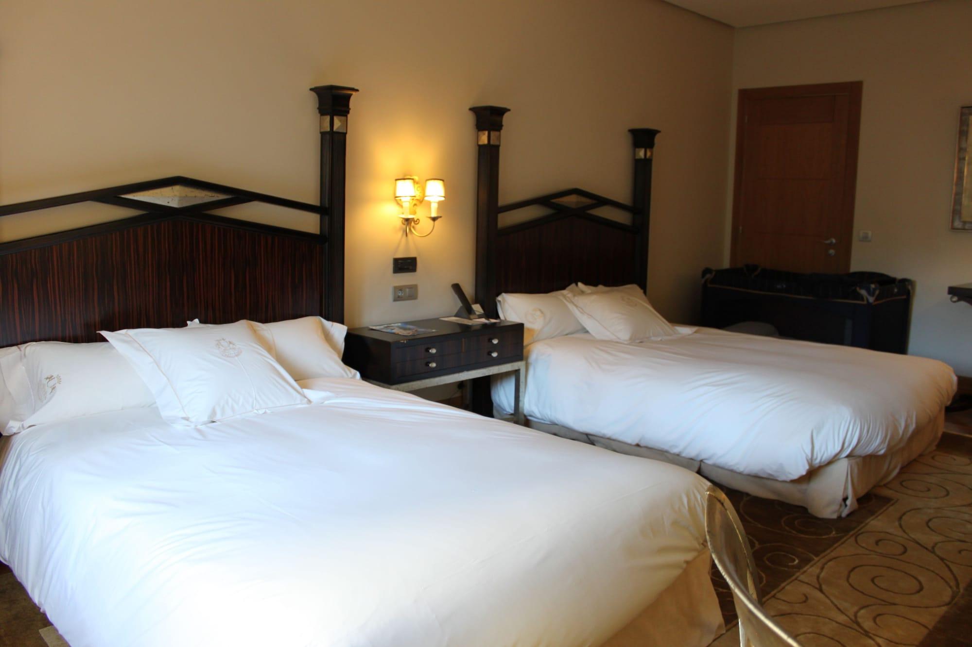 Hotel Pazo Los Escudos Spa&Beach Vigo Exterior foto A room at the hotel