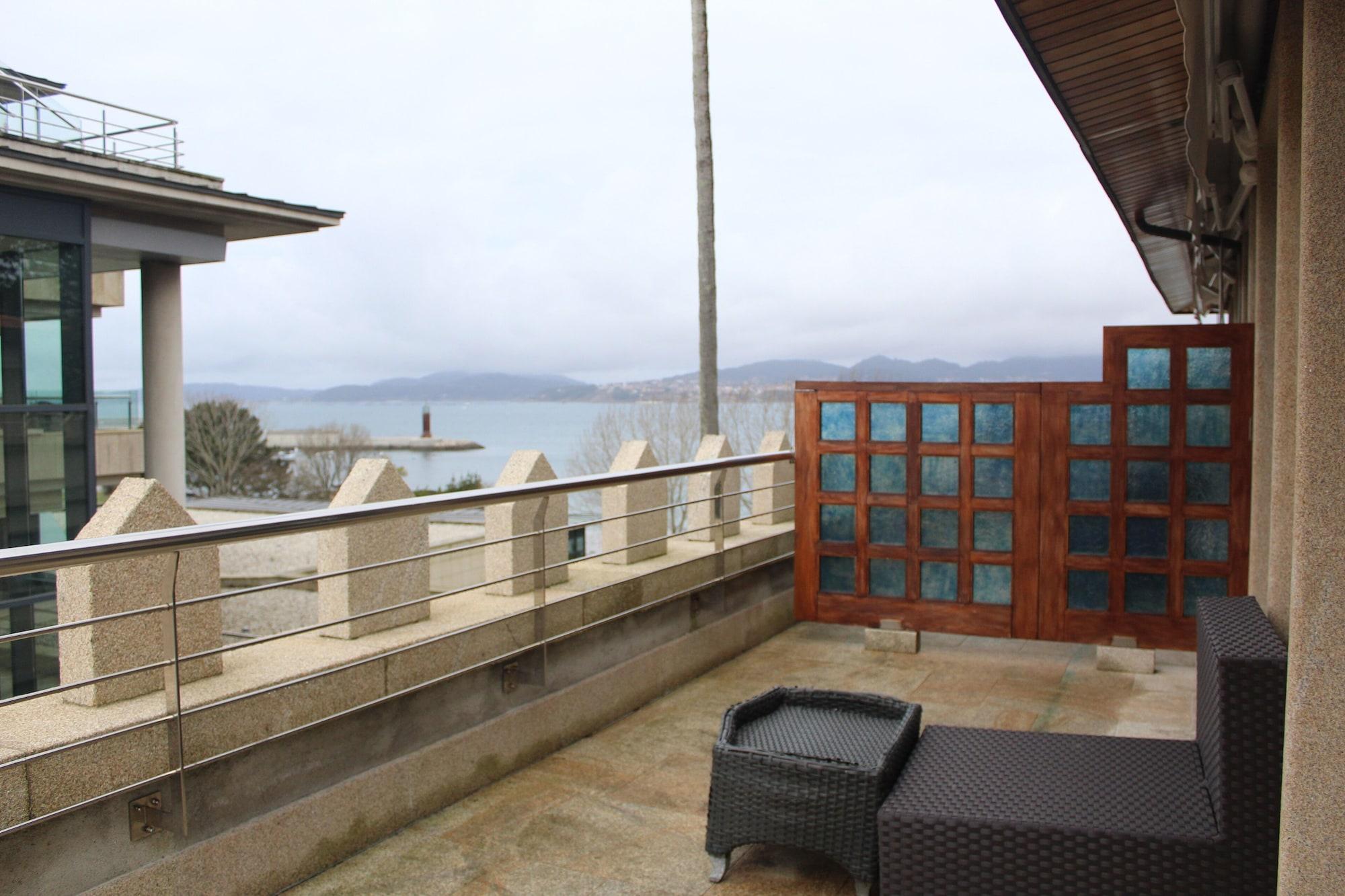 Hotel Pazo Los Escudos Spa&Beach Vigo Exterior foto A balcony
