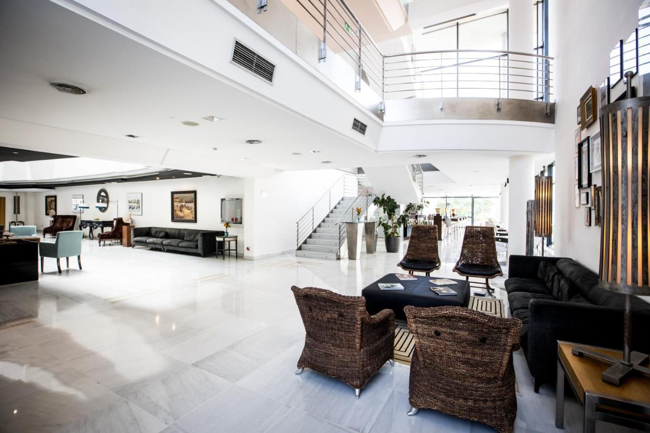 Hotel Pazo Los Escudos Spa&Beach Vigo Exterior foto The lobby of the hotel