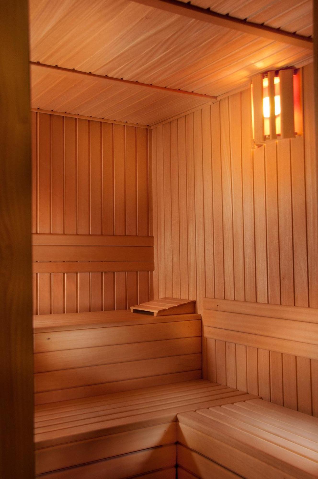 Hotel Pazo Los Escudos Spa&Beach Vigo Exterior foto A traditional Finnish sauna